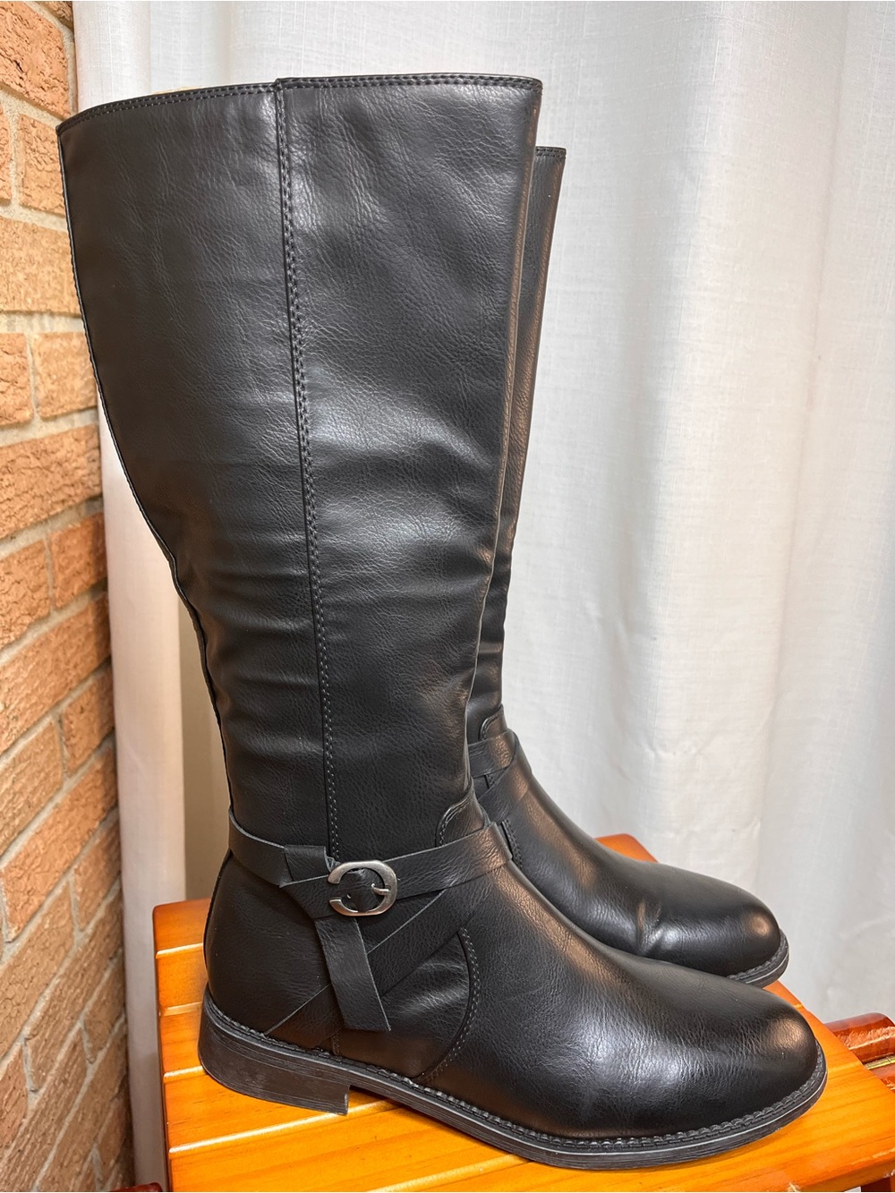 Frye & Co Gaylin Tall Boots Black Vegan Leather Harness Riding Sz 10